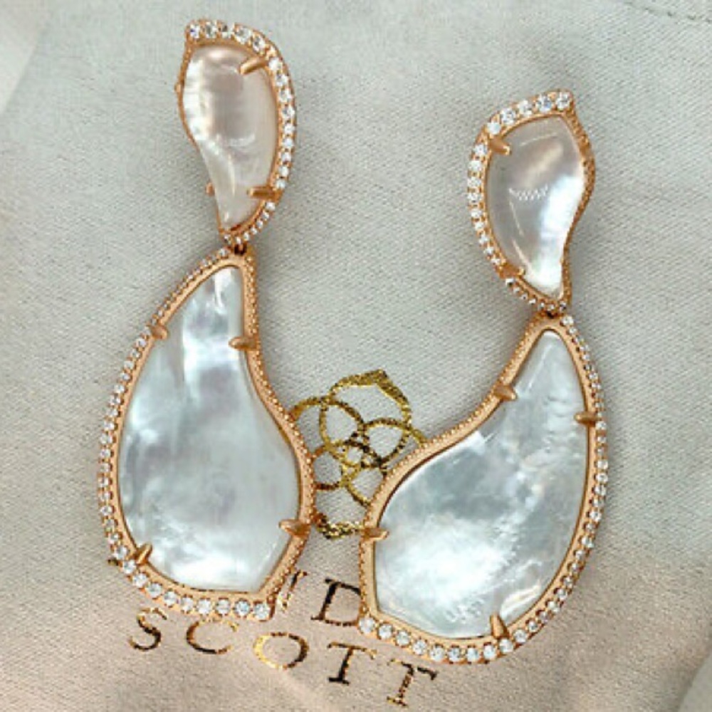 NEW KENDRA SCOTT Mother of Pearl Rose Gold Earring - Picture 4 of 4